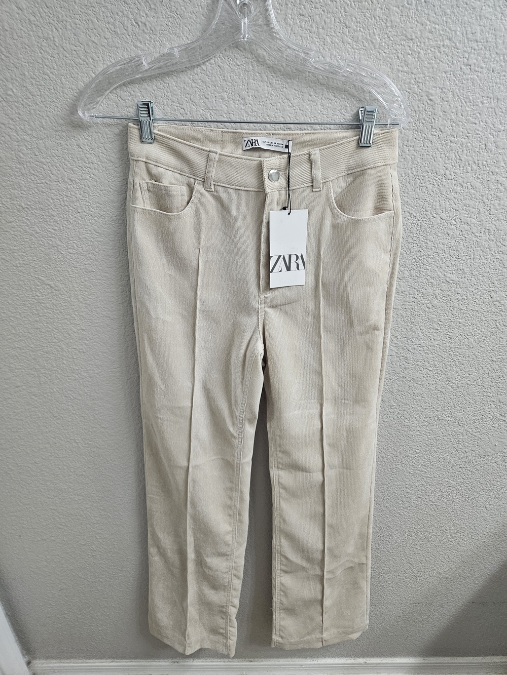 Zara Straight Leg Pants in Beige Size X small NWT